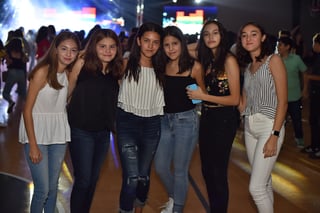 Sofía, Juliana, Luciana, Natalia, Gaby y Ana Paola.