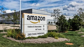 La multinacional estadounidense del comercio electrónico Amazon modificó a finales del año pasado sus algoritmos de búsqueda para que promocionasen los productos que resultan más rentables para la compañía. (ARCHIVO)