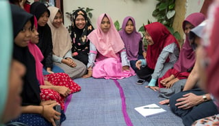 El Parlamento de Indonesia aprobó elevar de 16 a 19 años la edad legal para que contraigan matrimonio las mujeres, con el fin de reducir los casamientos infantiles. (ARCHIVO)