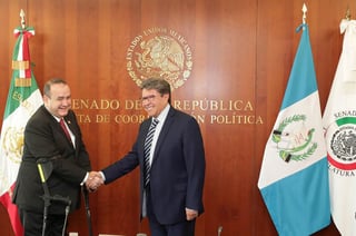  El presidente electo de Guatemala, Alejandro Giammattei, abrió diálogos con el Senado de la República y se estableció el propósito común de favorecer líneas de cooperación para el desarrollo económico de la zona fronteriza binacional con enfoque social. (EFE)