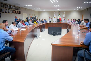 José Bernardo Purón Cadena, Contralor Municipal de Piedras Negras, detalló que declararon desierta la licitación pública nacional. (EL SIGLO COAHUILA)