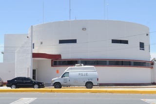 De dos tiros en la espalda asesinan a hombre en Torreón; su cuerpo fue enviado al Semefo. (EL SIGLO DE TORREÓN)