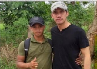 Las autoridades venezolanas detuvieron en el occidente del país a un presunto integrante de un grupo delictivo colombiano que apareció en una fotografía con el líder opositor Juan Guaidó. (ESPECIAL)