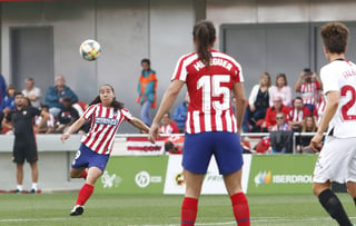 La mexicana Corral ya marcó su primer diana con el Atlético. (ESPECIAL) 