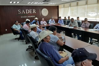 La reunión se llevó a cabo en las oficinas de Sader, y acudieron ganaderos de Mapimí, Tlahualilo y Simón Bolívar.