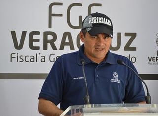 La encargada de despacho de la Fiscalía General del Estado de Veracruz, Verónica Hernández Giadans, confirmó la orden de aprehensión en contra del exfiscal, Jorge Winckler Ortiz por el presunto delito de privación ilegal de la libertad en su modalidad de secuestro. (ARCHIVO)