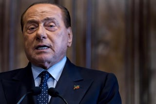 El ex primer ministro italiano, Silvio Berlusconi, es indagado en los procesos abiertos por la Fiscalía de Florencia sobre las masacres en Roma, Florencia y Milán ocurridos en 1993 y llevadas a cabo por grupos del narcotráfico. (ARCHIVO)
