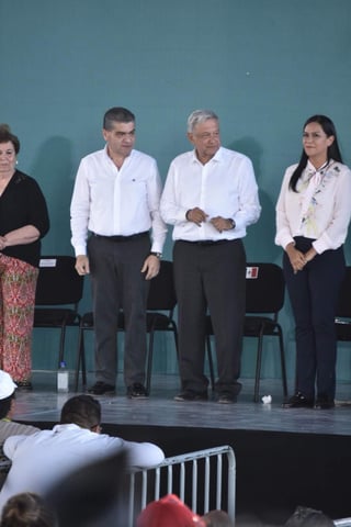 Andrés Manuel López Obrador, estará este viernes en San Buenaventura, Coahuila, visitando por la mañana Matamoros en la Comarca Lagunera y por la tarde San Buenaventura, en la región Centro del Estado.