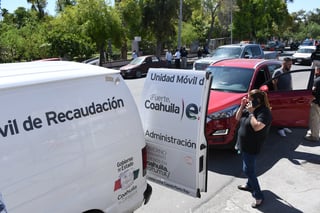 Buscan con un amparo colectivo evitar nuevas acciones de decomiso de vehículos con placas vencidas, esto en Torreón. (EL SIGLO DE TORREÓN)