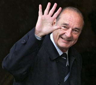 El expresidente francés Jacques Chirac, fallecido este jueves a los 86 años, accedió al Elíseo al tercer intento para poner fin a 14 años de presidencia de la izquierda y supuso la consagración de un animal político que se ganó el cariño del pueblo con constancia y pragmatismo. (EFE)