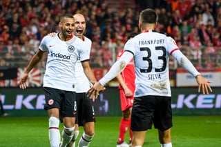 El Eintracht Frankfurt se impuso en casa ante el recién ascendido. (ESPECIAL) 