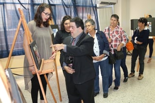 El DIF de Coahuila impulsa las habilidades de alumnos con discapacidad, a través de una exposición fotográfica.