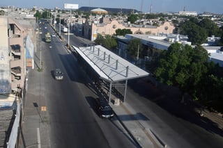 Afirman que se siguen registrando avances en el proyecto de construcción de la infraestructura para el proyecto Metrobús en Torreón; en diciembre ya se podrían iniciar recorridos de prueba. (EL SIGLO DE TORREÓN)