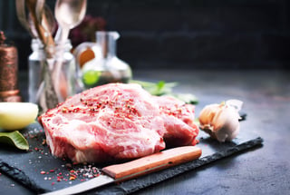 Una investigación internacional sobre el consumo de carnes rojas y procesadas determinó que múltiples estudios, que durante décadas han señalado el peligro de estos productos para la salud, no tienen fundamento suficiente. (ARCHIVO)