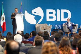 En entrevista al término de la celebración de los 60 años del BID en donde tuvo como invitado al secretario de Hacienda, Arturo Herrera, enfatizó que este desafío no es privativo de México. (EL UNIVERSAL)