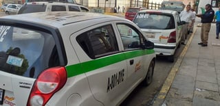 Decenas de taxistas fueron multados por las afectaciones durante su manifestación en el centro de la ciudad de Durango. (EL SIGLO DE TORREÓN) 