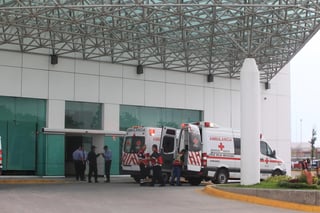 El herido fue auxiliado en principio por socorristas de la Cruz Roja y posteriormente tuvo que ser trasladado al Hospital General 450 de la ciudad de Durango. (ARCHIVO)