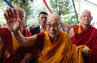 El líder espiritual tibetano en el exilio, el Dalai Lama, rechazó hoy cualquier intervención de China en la designación de su sucesor una vez que él muera. (ARCHIVO)