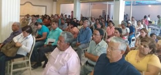 Blas Rafael Palacios Cordero encabezó una reunión con simpatizantes y militantes de Morena. (EL SIGLO DE TORREÓN)
