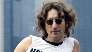 Tal ha sido la fama de John Lennon, que está ha llegado a eclipsar algunos de los incidentes de su pasado, donde se mostró violento y déspota con su círculo más cercano. (TWITTER)