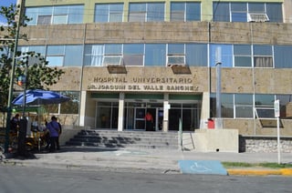 El motociclista fue trasladado al Hospital Universitario de Torreón con lesiones graves. 
