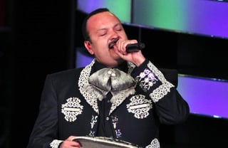 En 2000, 'Pepe' Aguilar creó su propia compañía, la cual, además de producir su música y la de sus hijos, produce a otros artistas. También hace, vende y promueve todos sus shows. (ARCHIVO)