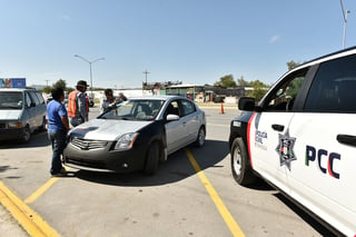 Apoyo.- Seguirán los operativos de seguridad y revisión de placas vehiculares en forma intermitente en Torreón.
