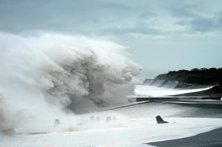 Hagibis, el decimonoveno tifón de la temporada en el Pacífico, está catalogado como 'muy fuerte'. (EFE)