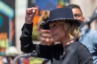 Activista. Fonda ha descrito Fire Drill Friday como un esfuerzo de desobediencia civil para crear conciencia ambiental.