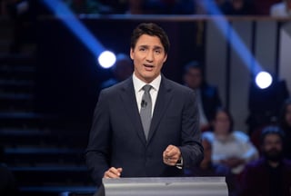 Justin Trudeau afirmó que no cambiará el estilo de su campaña de reelección, a pesar de la amenaza que recibió. (EFE)