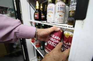 La legisladora solicitó que a las bebidas con contenido alcohólico y cervezas con una graduación alcohólica de hasta 14º G.L, se les impondría un 30% de IEPS; con más de 14º y hasta 20º, 35%; con graduación de más de 20º, 58%. (ARCHIVO)