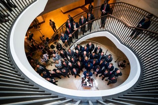 Al grito de 'déjennos entrar', unos 25 congresistas forzaron su ingreso a una sala del Comité de Inteligencia de la Cámara Baja de Estados Unidos.