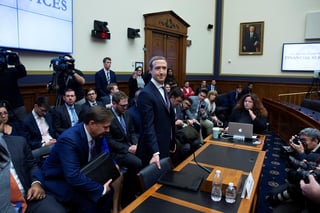 Mark Zuckerberg reconoció los 'problemas' de credibilidad de su empresa en los últimos años. (EFE)
