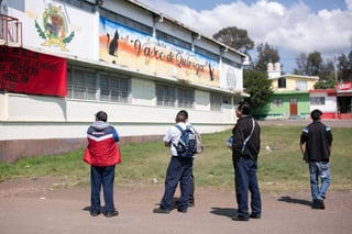 Autoridades de la Secretaría de Educación Pública (SEE) de Michoacán desmanteló una red de corrupción, coyotaje y fraude dedicada a la venta ilegal de plazas para docentes y administrativas. Las víctimas pagaban hasta 250 mil pesos por plazas que nunca obtuvieron. (ARCHIVO)