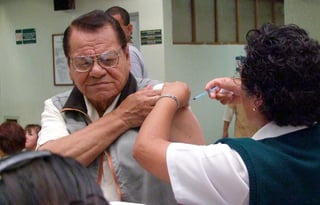 La campaña de vacunación está dirigida a los grupos etarios desde los 6 meses de edad hasta los 85 años. (EL SIGLO DE TORREÓN)