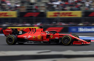 El alemán Sebastian Vettel registró la vuelta más rápida en el Autódromo Hermanos Rodríguez. (AP)