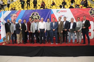 La ceremonia de apertura fue encabezada por el Alcalde de Torreón, Jorge Zermeño, acompañado por el Presidente de la Federación Mexicana de Taekwondo (FMTKD), el lagunero Raymundo González Pinedo. (EL SIGLO DE TORREÓN)