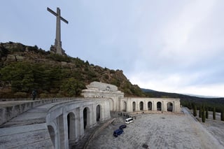 El Gobierno español planea la apertura de las fosas donde fueron enterradas miles de víctimas del franquismo para que las familias 'puedan dar una digna sepultura a las víctimas'. (ARCHIVO)