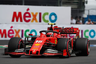 Con la sanción a Max Verstappen, Charles Leclerc, de Ferrari, será quien largue en la primera posición.
