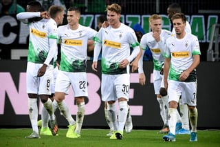 Borussia Monchengladbach venció 4-2 al Eintracht Frankfurt, en el cierre de la novena jornada de la Bundesliga. (EFE)