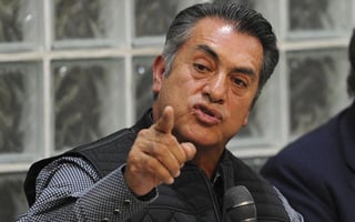 El gobernador de Nuevo León, Jaime Rodríguez Calderón, cuestionó por qué se habla de feminicidios y no de 'hombricidios'. Al mismo tiempo, señaló que muchas mujeres son asesinadas porque se han metido a la venta de drogas. (ARCHIVO)
