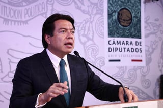 Mario Delgado aseguró que es falso que con el artículo transitorio se dé una campaña generalizada de regularización y de importación de autos ilegales.