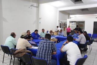 El pasado martes por la noche se reunieron empresarios con integrantes del Ayuntamiento de Lerdo. (EL SIGLO DE TORREÓN)