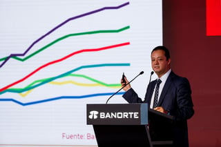 El subsecretario de Hacienda, Gabriel Yorio, aseguró que para el próximo año se mantiene una expectativa de crecimiento del Producto Interno Bruto (PIB) de 1.5 a 2.5 por ciento. (ARCHIVO)