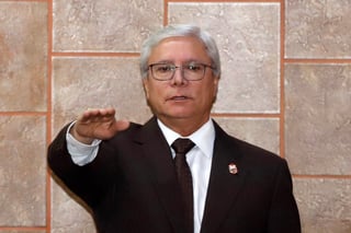 Jaime Bonilla juró como gobernador de Baja California durante la madrugada del viernes.