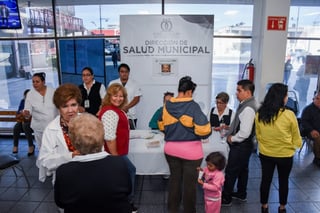 Instalan módulo de vacunas antiinfluenza en la presidencia municipal de Gómez Palacio.