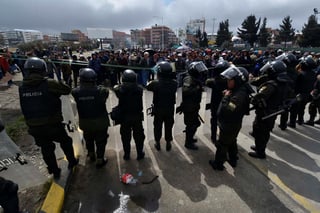 Las protestas sociales que se registran en Bolivia tras las elecciones presidenciales del pasado 20 de octubre conllevan unas pérdidas para el país de al menos 167 mdd. (EFE)