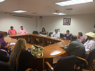 Fue liberado el Ayuntamiento de Tlahualilo, el alcalde se comprometió a resolver tema en seis meses.  (FABIOLA P. CANEDO/EL SIGLO DE TORREÓN)