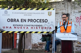 El director de Obras Públicas llamó a circular con precaución en el camino a Arcina. (FABIOLA P. CANEDO/EL SIGLO DE TORREÓN)