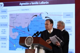El secretario de Seguridad, Alfonso Durazo, informó de manera preliminar las armas con las que fueron asesinados los nueve integrantes de la familia LeBarón son de procedencia estadounidense. (EL UNIVERSAL)